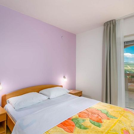 Apartmani Luka Корнич Экстерьер фото