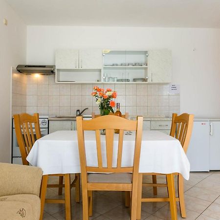 Apartmani Luka Корнич Экстерьер фото
