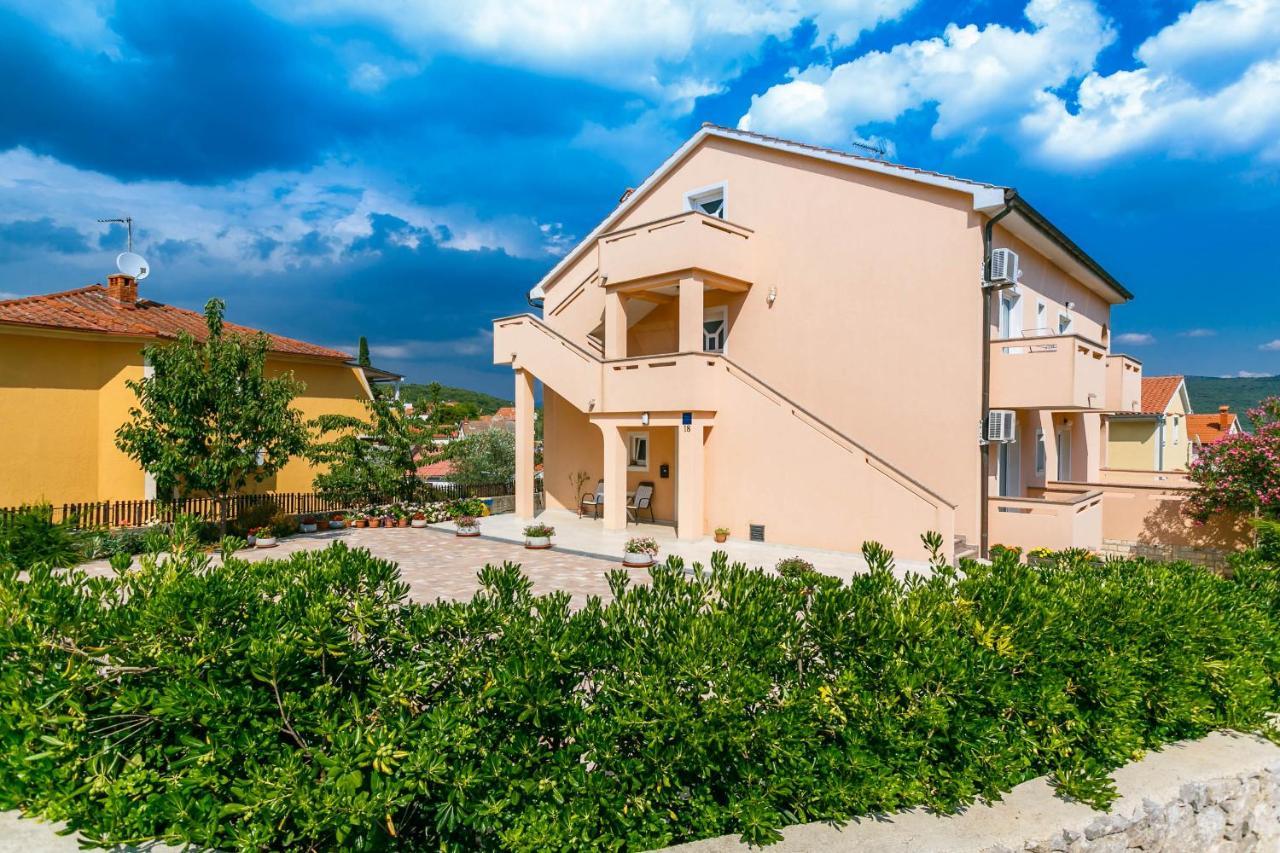 Apartmani Luka Корнич Экстерьер фото