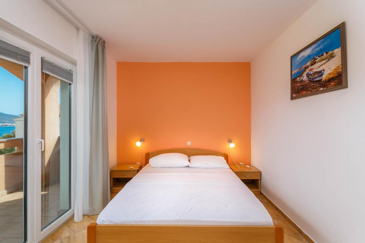 Apartmani Luka Корнич Экстерьер фото