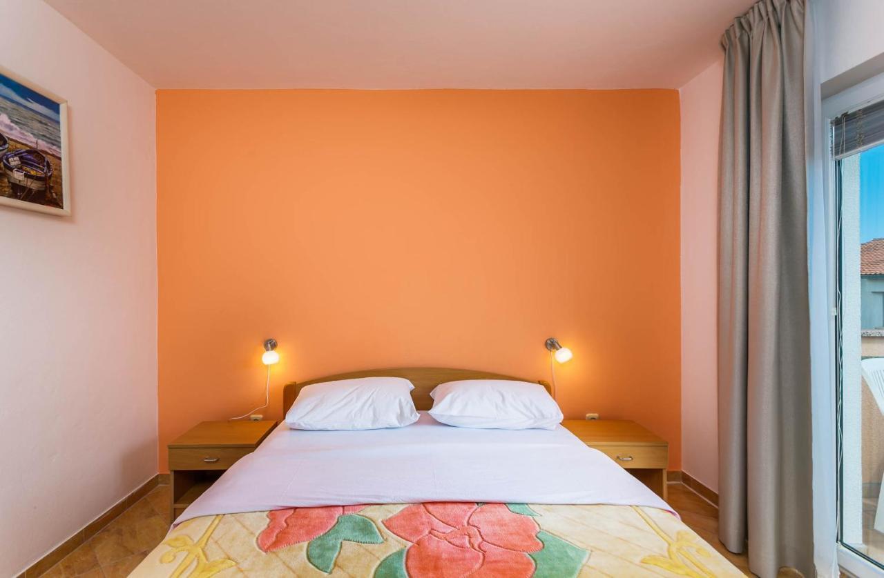Apartmani Luka Корнич Экстерьер фото