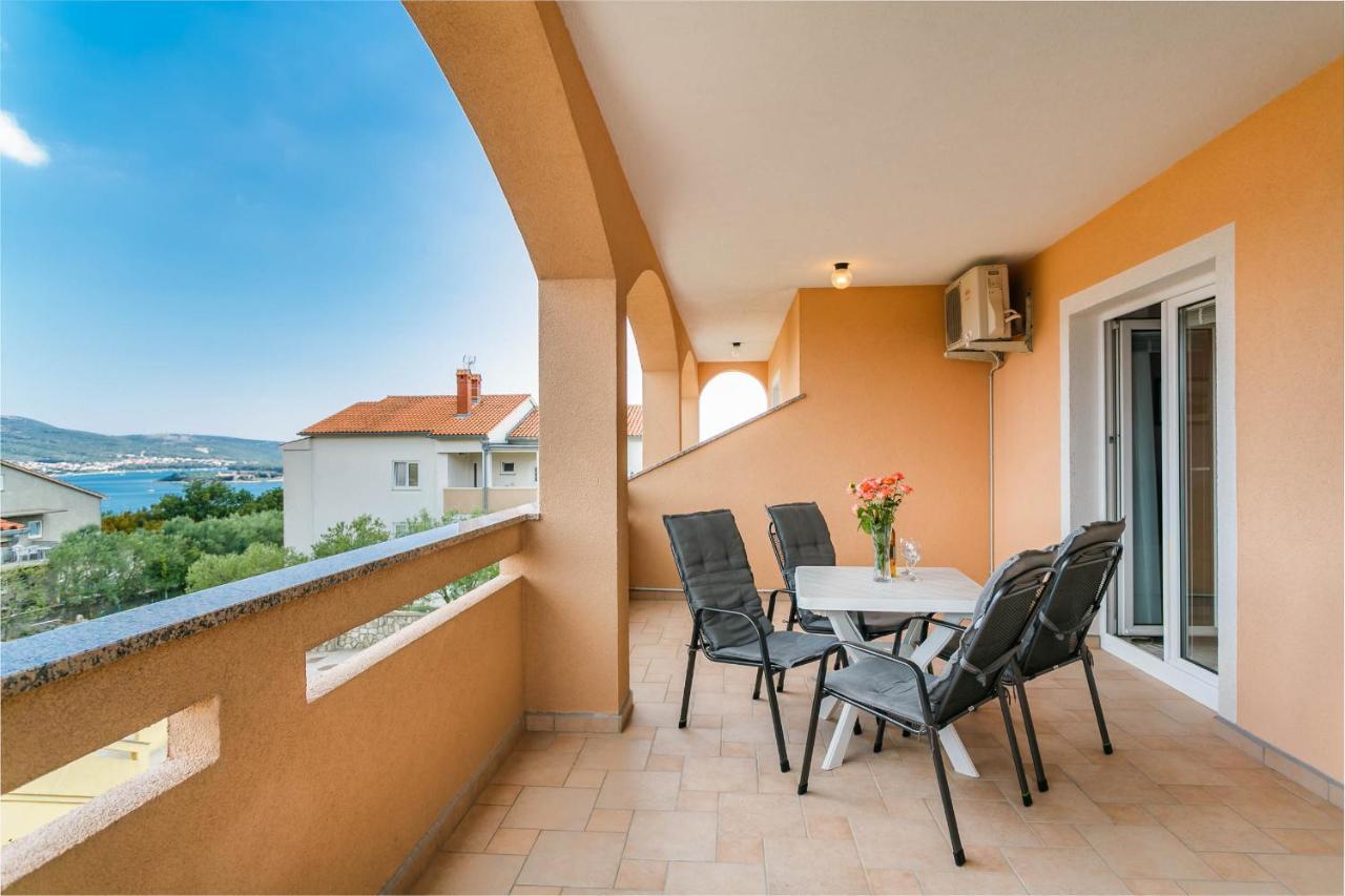 Apartmani Luka Корнич Экстерьер фото