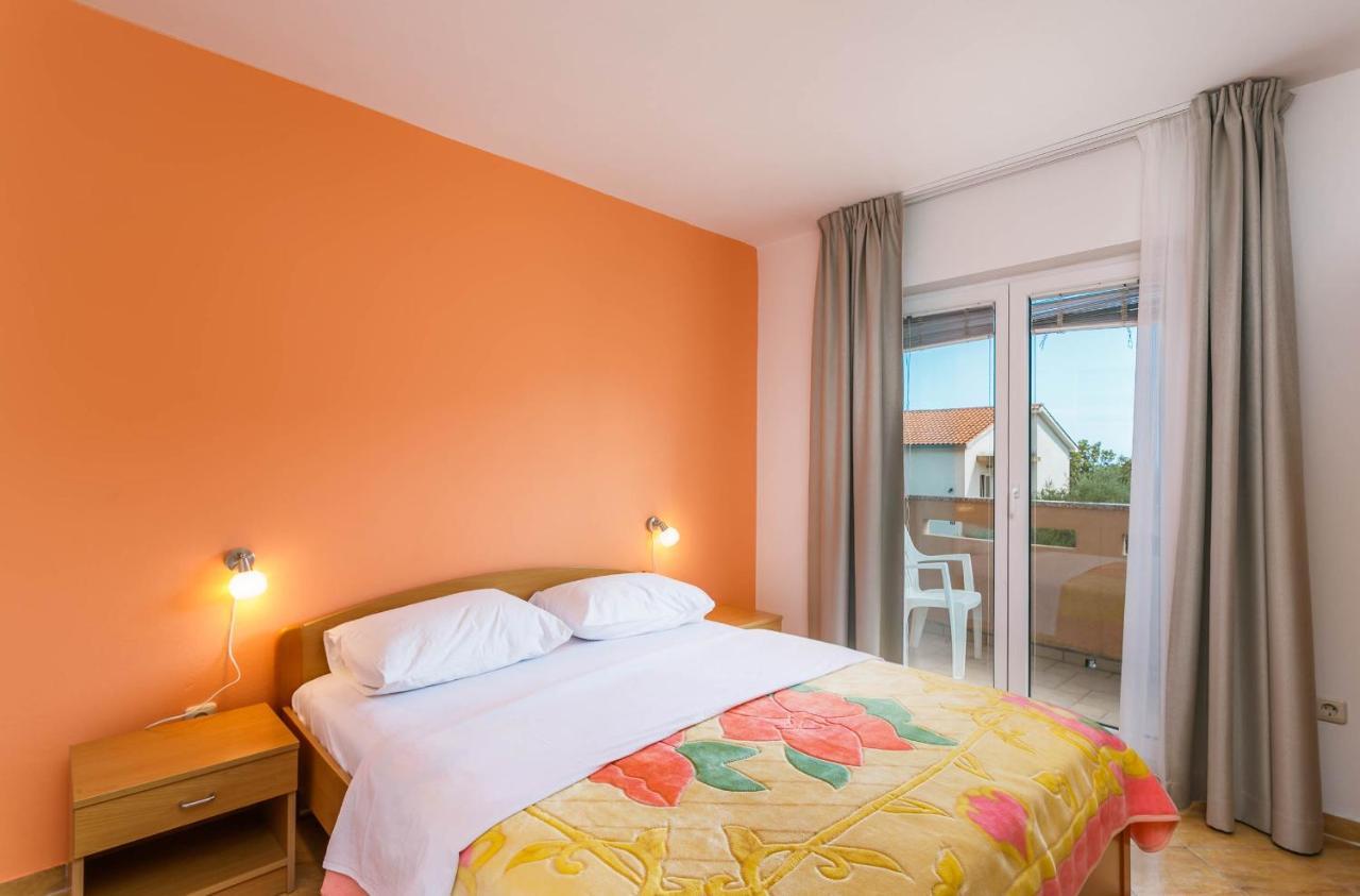 Apartmani Luka Корнич Экстерьер фото