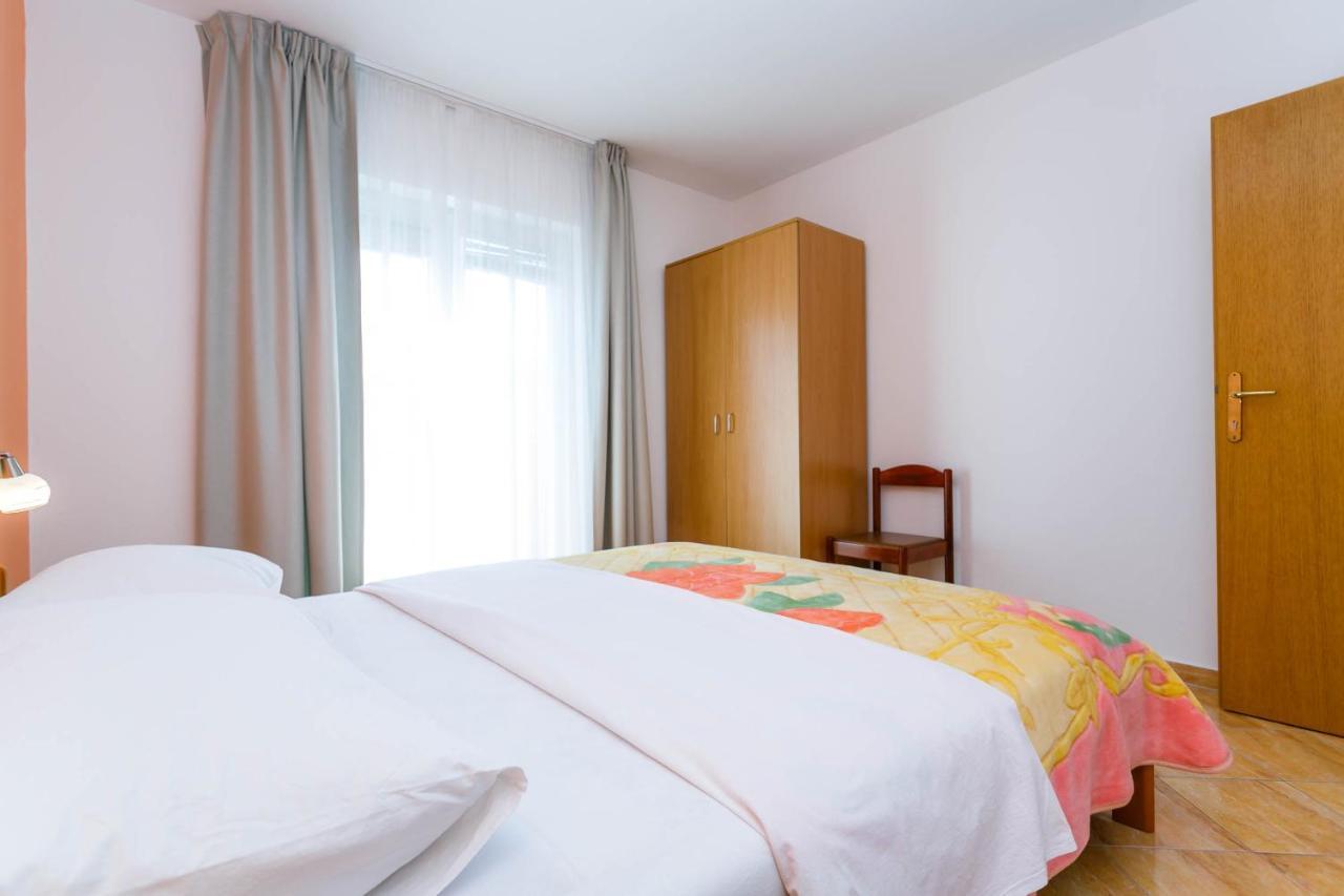 Apartmani Luka Корнич Экстерьер фото