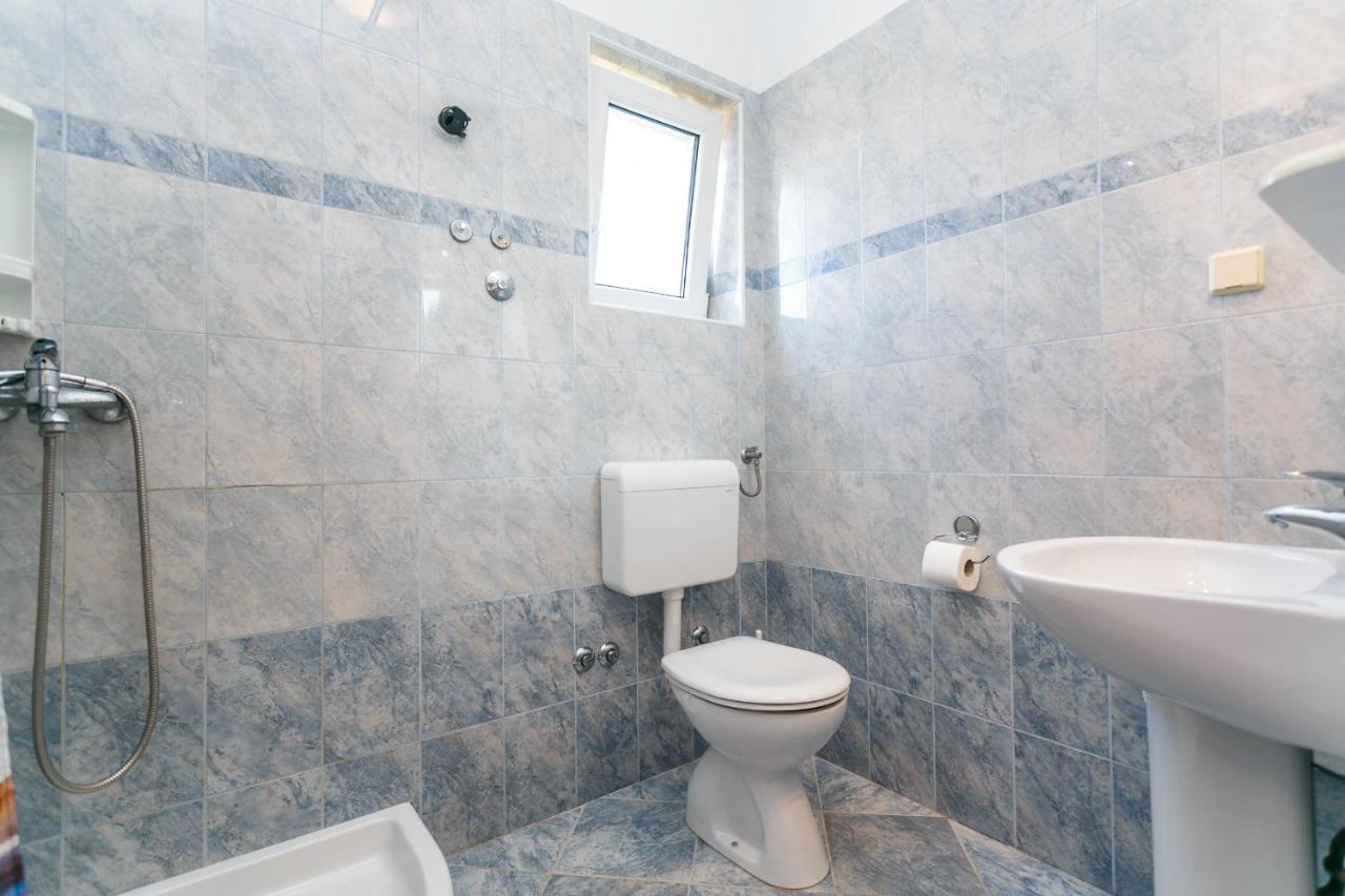 Apartmani Luka Корнич Экстерьер фото